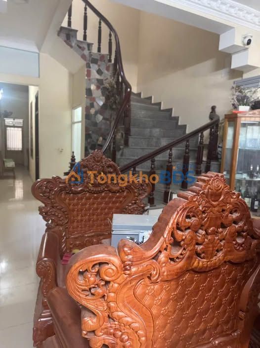 Nhà 3 Tầng Mặt Tiền Nguyễn Tất Thành, Vĩnh Yên - Kinh Doanh Đỉnh Cao