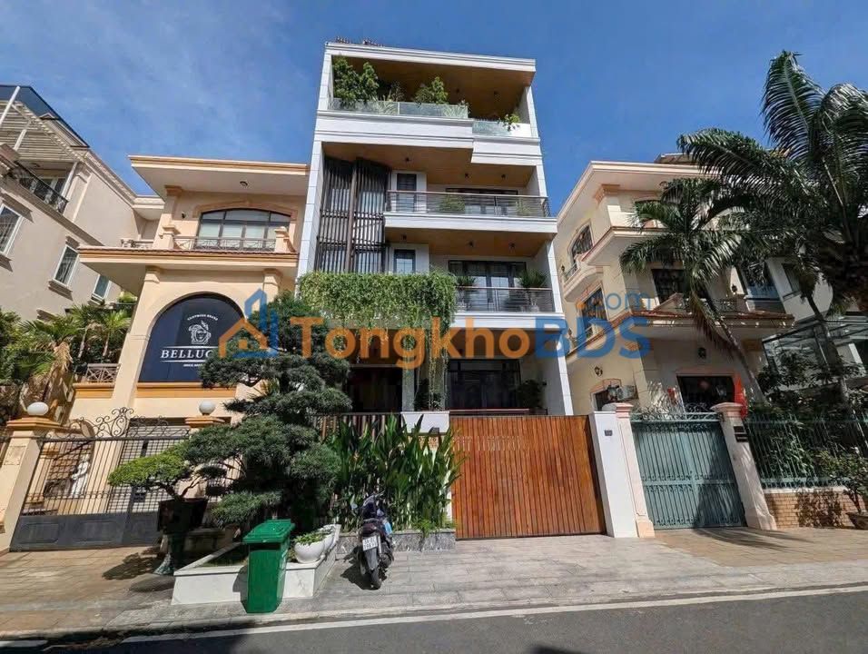 Townhouse Nguyễn Trọng Tuyển 160m² 72 tỷ - Vị trí đắc địa