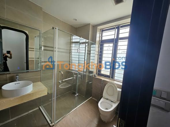 Cho thuê nhà góc 9 phòng, thang máy, P. An Khánh, Hoài Đức - 35tr/tháng