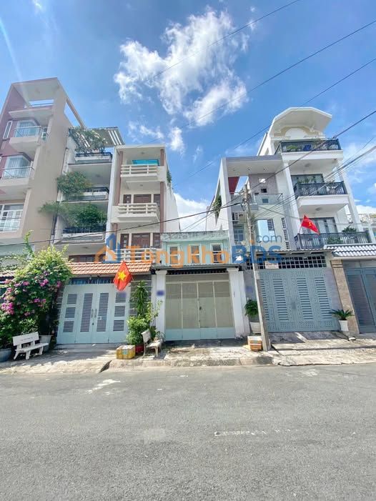 Nhà Mặt Tiền Kinh Doanh Hàng Thơm Q7 - 93.5m² Sổ Hồng Sẵn Sàng