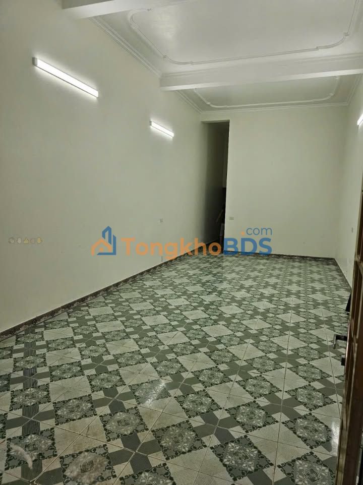 Nhà riêng Ngô Gia Tự 100m² 10 triệu - Sẵn sàng ở ngay