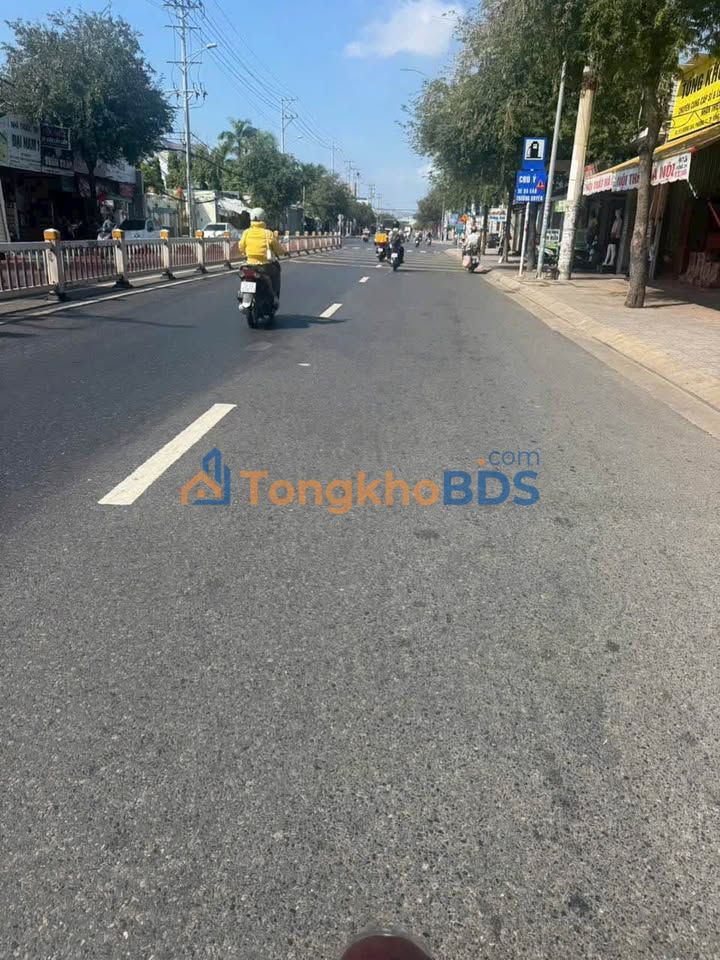 Nhà phố Vũng Tàu 30/4 140m² 9.2 tỷ - Mặt tiền kinh doanh