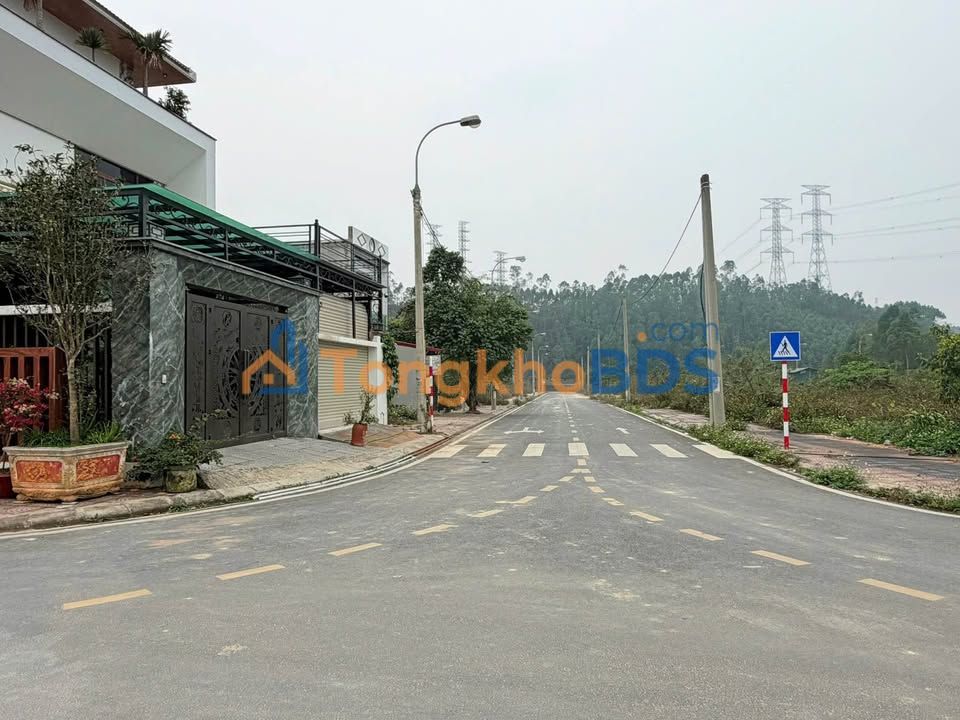 Đất dịch vụ Trung Mỹ Bình Xuyên 100m² 2,3 tỷ - Sổ đỏ chính chủ