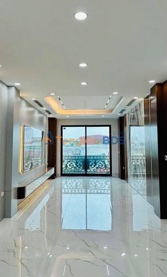 Nhà phố Hai Bà Trưng Trần Hưng Đạo 30m² 11 tỷ - Full nội thất