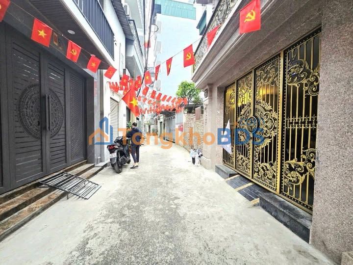 Nhà phố Phạm Văn Đồng 90m²/20 tỷ - Mặt tiền kinh doanh