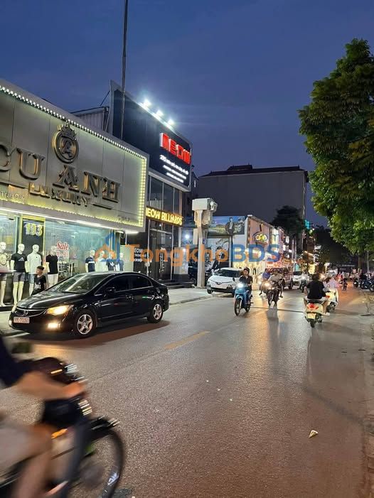 Nhà phố Trâu Quỳ Gia Lâm 48m2 giá thỏa thuận - Mặt tiền kinh doanh