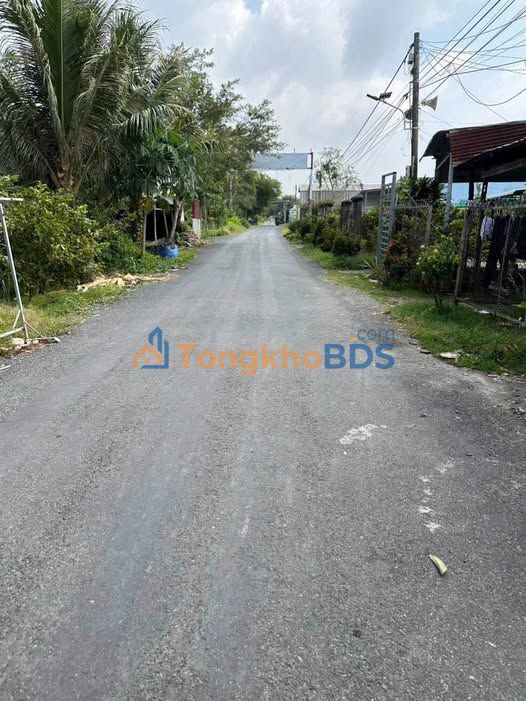 Nhà 1 Trệt 1 Lầu 228m² Mặt Tiền Lộ Nhựa, An Giang - Giá 1.9 Tỷ