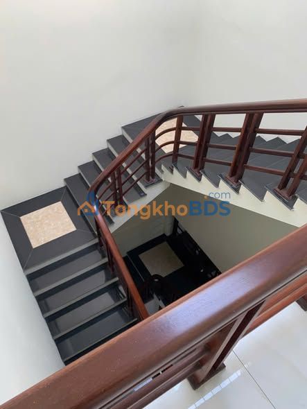 Nhà 3 tầng Coopmart Khai Quang 13 triệu - Sẵn sàng ở