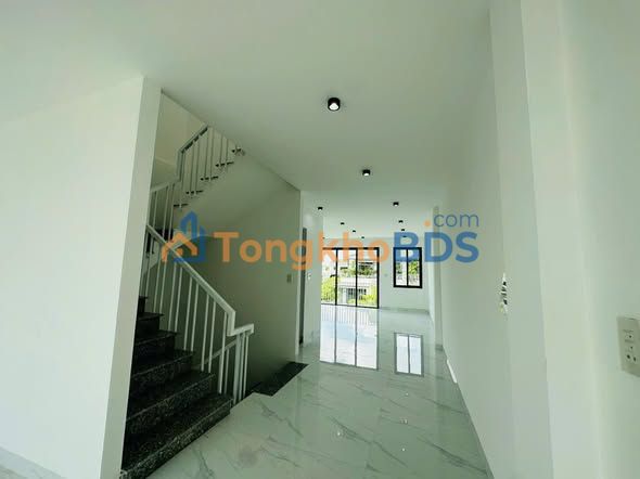 Shophouse Ecogaden Phu Bai 100m2 13 trieu - Mat tien kinh doanh