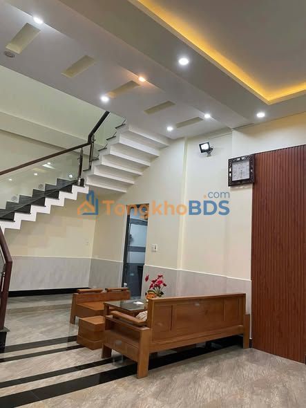 Nhà nguyên căn Huế 120m² 3.7 triệu - Sẵn sàng ở ngay