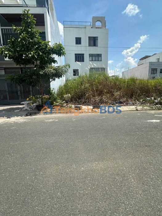 Đất nền Golden City Long Xuyên 240m² - Hướng Tây Bắc, Giá đầu tư