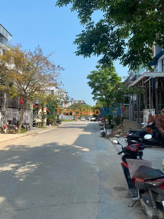 Townhouse An Cựu City Huế 81m² 4.3 tỷ - Giá tốt bán gấp