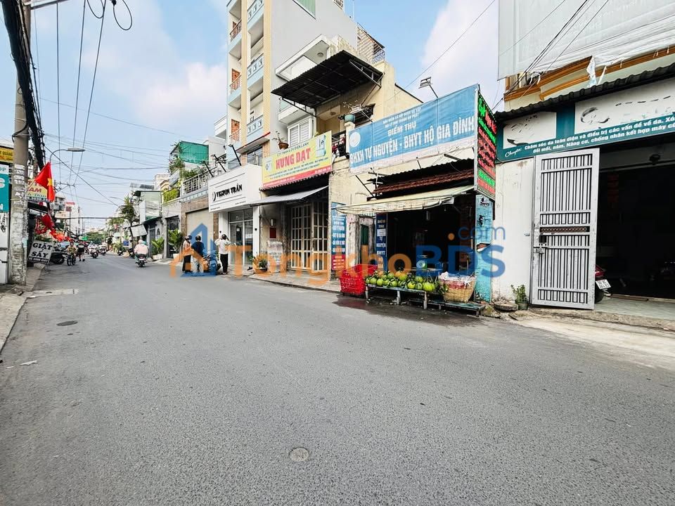 Nhà phố Tân Bình 120m² giá 12 tỷ - Ô tô vào tận nhà