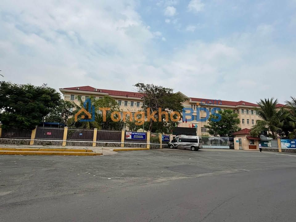 Nhà mặt tiền D10 Linh Xuân Thủ Đức 90m² 3 tỷ - Mặt tiền kinh doanh