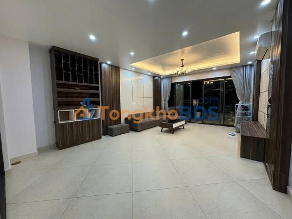Nhà Nguyễn Văn Huyên 77m² Cầu Giấy 23 tỷ – Ô tô đỗ