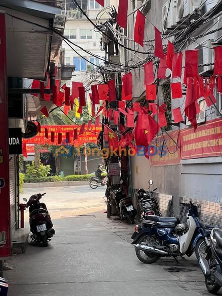 Nhà Đội Cấn, Ba Đình 35m² giá 8 tỷ - Sẵn sàng ở ngay