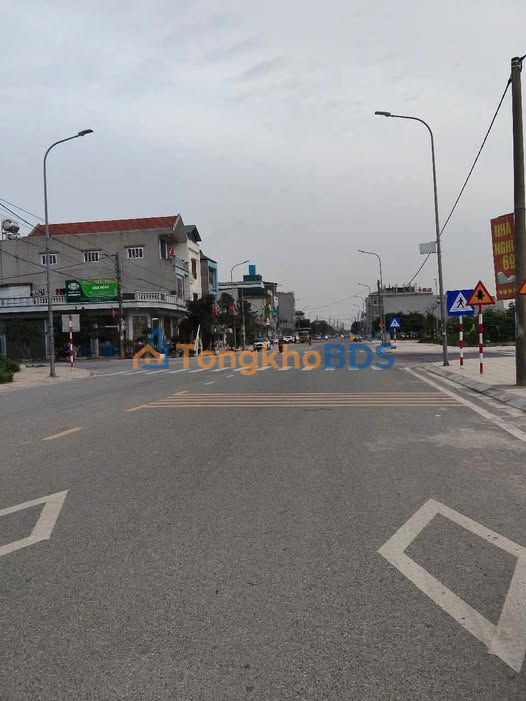 Nhà phố Hoàng Văn Thụ Phù Vân 76m² 4 tỷ - Thích hợp KD