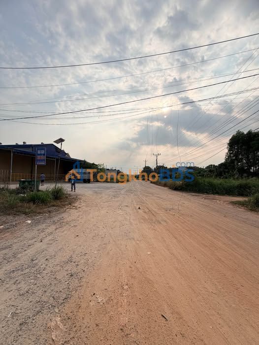 Đất DT746 Tân Uyên 300m² giá 5.8 tỷ - Sổ đỏ chính chủ