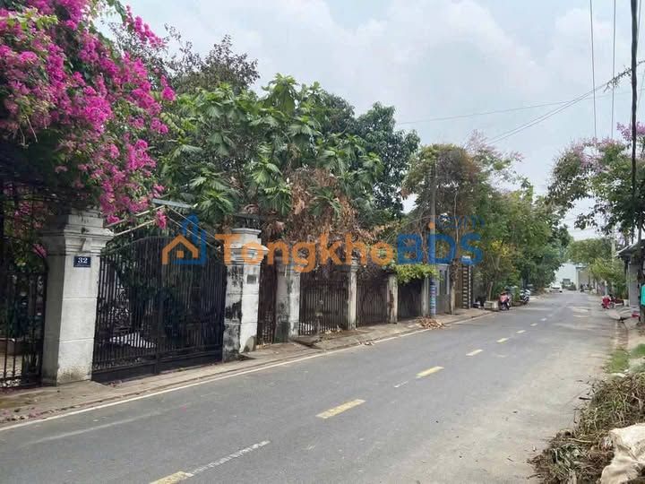 Nhà sân vườn Dương Công Khi 352m2 giá 10.5 tỷ - Sẵn sàng ở ngay