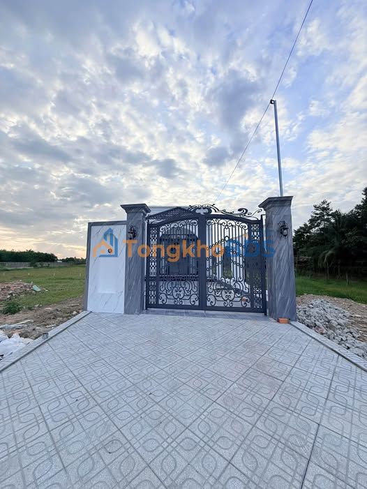 Nhà hẻm 36 Trinh Phong Dang Long Hoa 140m2 1.59 tỷ - Sẵn sàng ở ngay