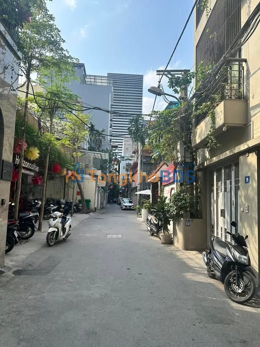 Nhà phố Đội Cấn Ba Đình 121m² - Ô tô tránh sẵn sàng ở