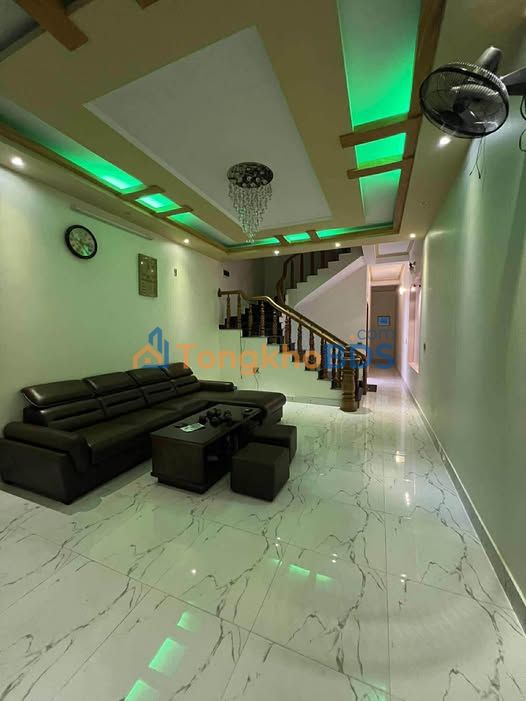 Nhà 3 tầng đường Lê Chân, Hà Giang - 3.2 tỷ, 4PN, gara ô tô