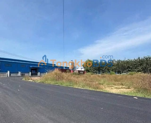 Bán Đất SKC Tân Uyên 6614m² - 2 Mặt Tiền Nhựa, Xe Công Thoải Mái