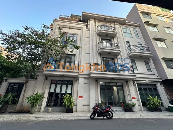 Văn phòng Xuân Diệu 90m2 20 triệu - Sẵn sàng làm việc