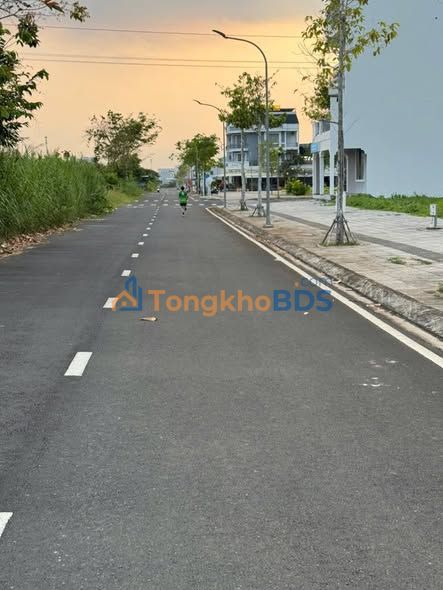 Bán đất nền 100m² mặt tiền Hòa Bình, Vị Thanh - Sổ hồng riêng, 1.7 tỷ