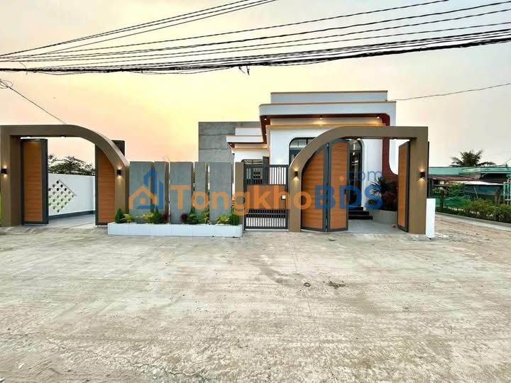 Townhouse Long Cang 234m² 3,8 tỷ - Sẵn sàng ở ngay