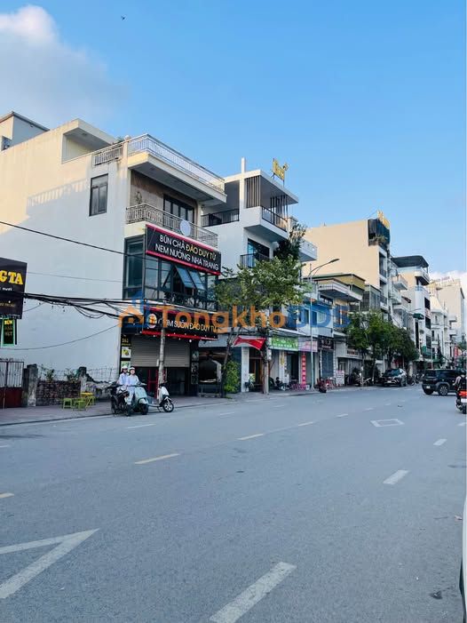 Nhà phố Lê Đại Hành Thái Bình 135m² - Mặt tiền kinh doanh