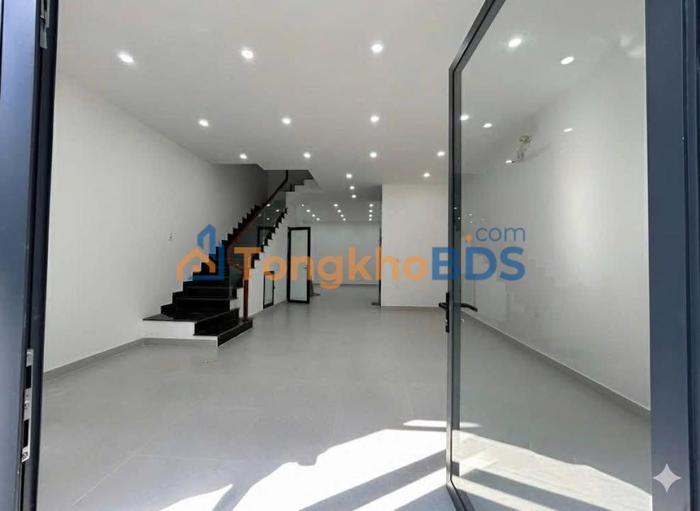 Nhà riêng Hải Phòng Lê Lai 87m² 42 triệu - Ô tô vào tận nhà