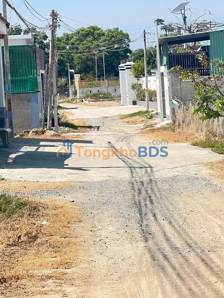 Đất nông nghiệp Liên Hương 1.000m² giá 2 tỷ - Đường to ô tô