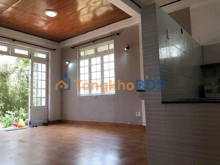 Nhà cho thuê CMT8 Đà Lạt 200m2 10 triệu - Ô tô vào tận nhà