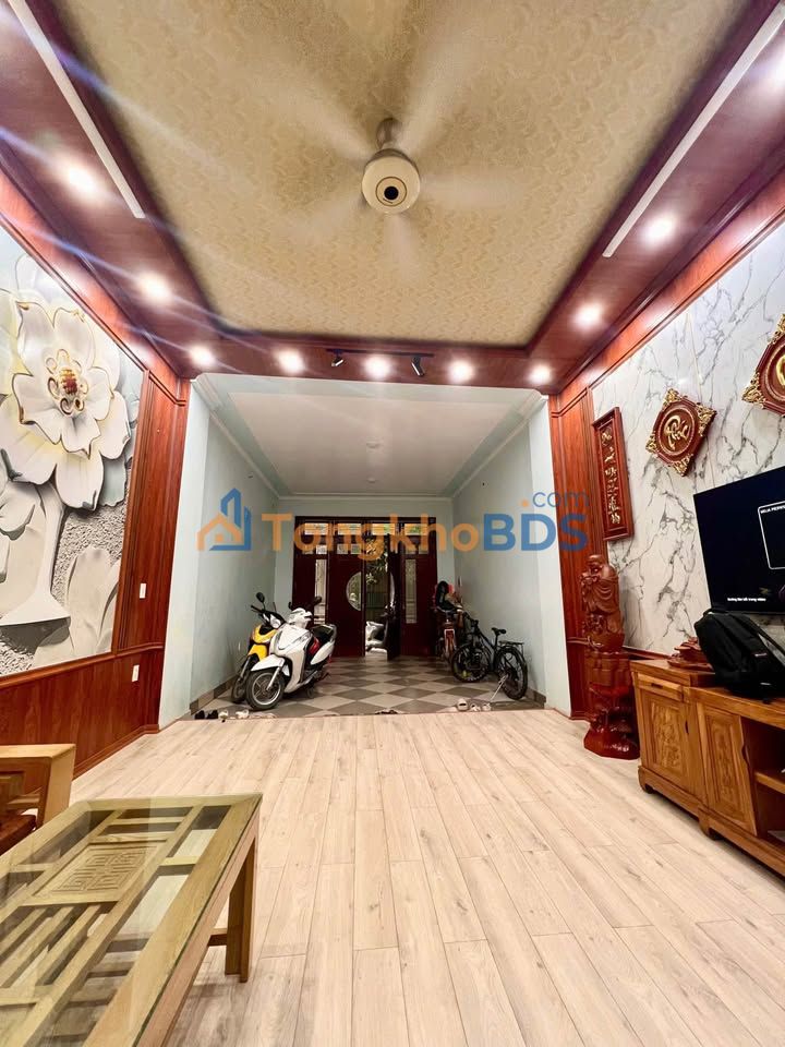 Nhà riêng Trần Lãm Thái Bình 76m² 5 tỷ - Ô tô vào tận nhà