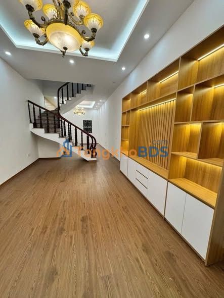 Nhà 3 Tầng Phố Thanh Am, Long Biên - 61m² - Giá Hợp Lý