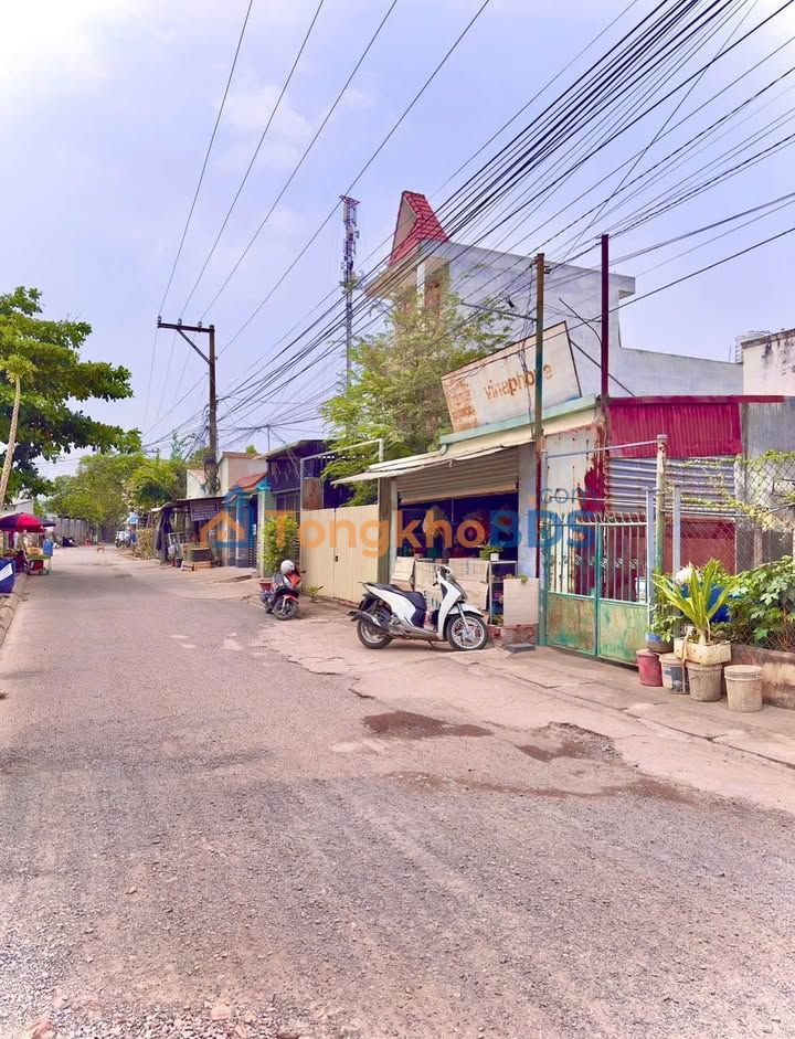 Nhà mặt tiền Tân Phong 175m² 2.85 tỷ - Chính chủ bán