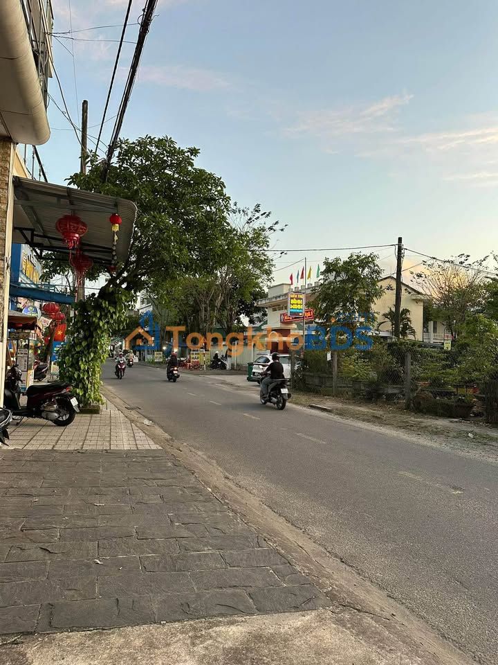 Đất Nguyễn Đình Chiểu Quảng Ngãi 2.9 tỷ - Đường to ô tô