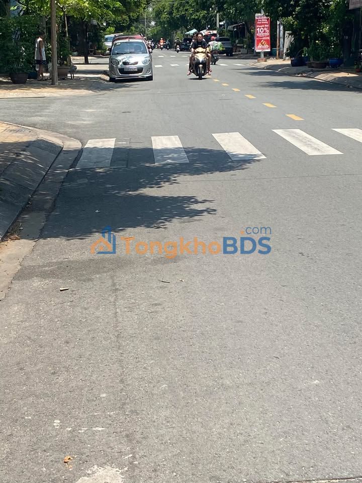 Nhà phố Diệp Minh Châu Q. Tân Phú 20m² 3,3 tỷ - Mặt tiền kinh doanh