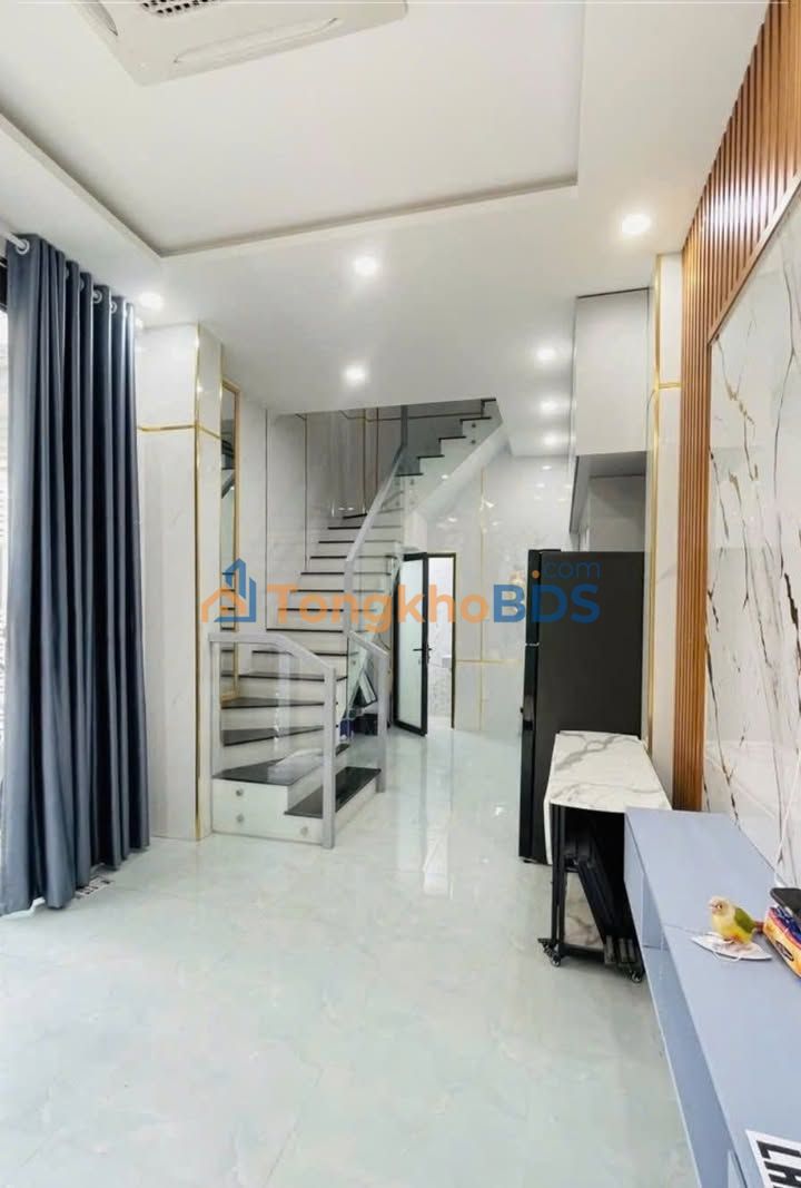 Căn hộ Cao Đạt P1 Q5 30m² 7.5 tỷ - Bàn giao ngay
