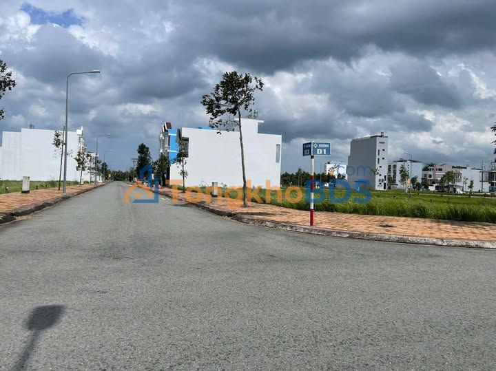 Đất nền Bình Thủy D3 100m2 3,99 tỷ - Sổ hồng rõ ràng