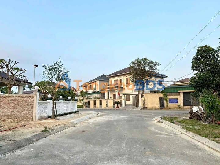 Đất nền Hà Tĩnh Lê Quý Đôn 150m² giá 5 tỷ - Đường to ô tô