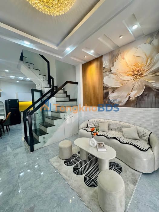 Nhà riêng Bình Thạnh 40m² giá 6.8 tỷ - Ô tô vào tận nhà