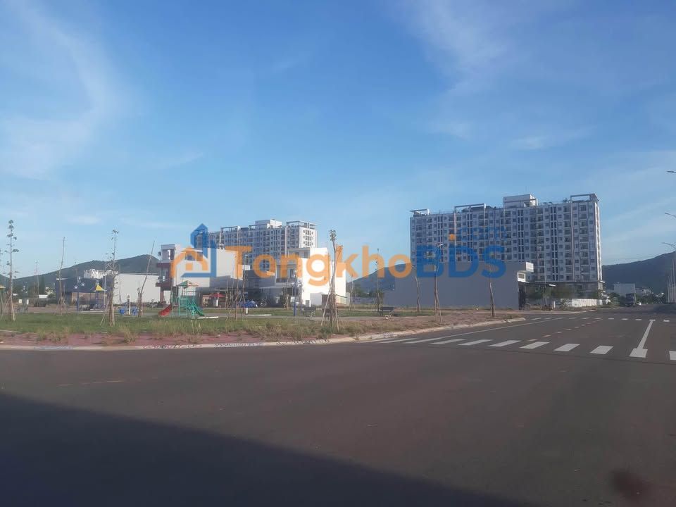 Đất nền Ecohome Quy Nhơn 85m² giá 2,4 tỷ - Đường ô tô