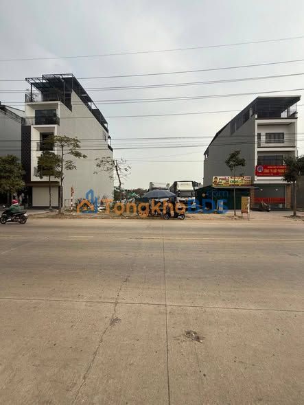 Nhà phố Phố Chi Đông 135m2 thỏa thuận - Mặt tiền kinh doanh