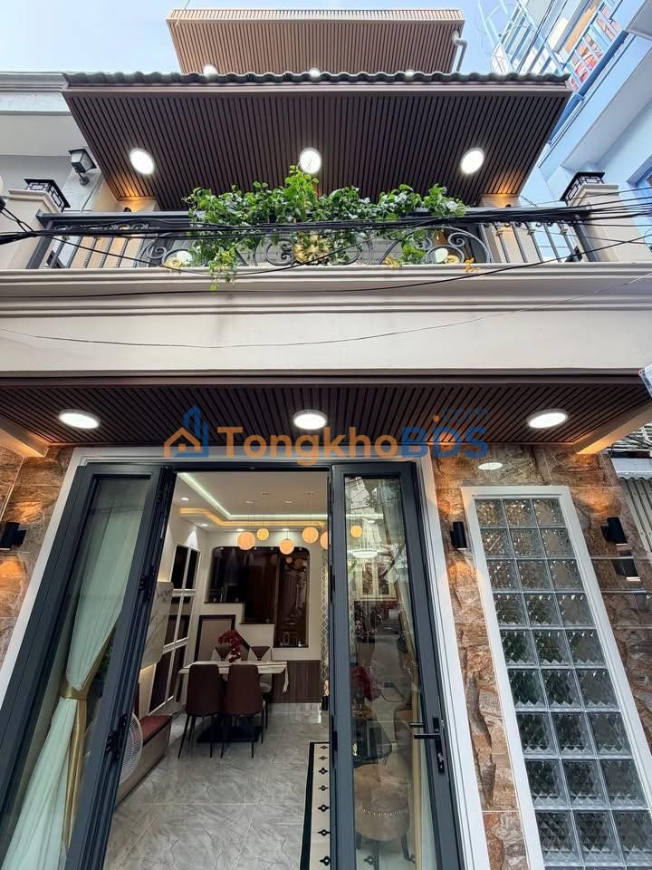 Nhà riêng Huỳnh Văn Bánh 28m² 6.3 tỷ - Ô tô vào tận nhà