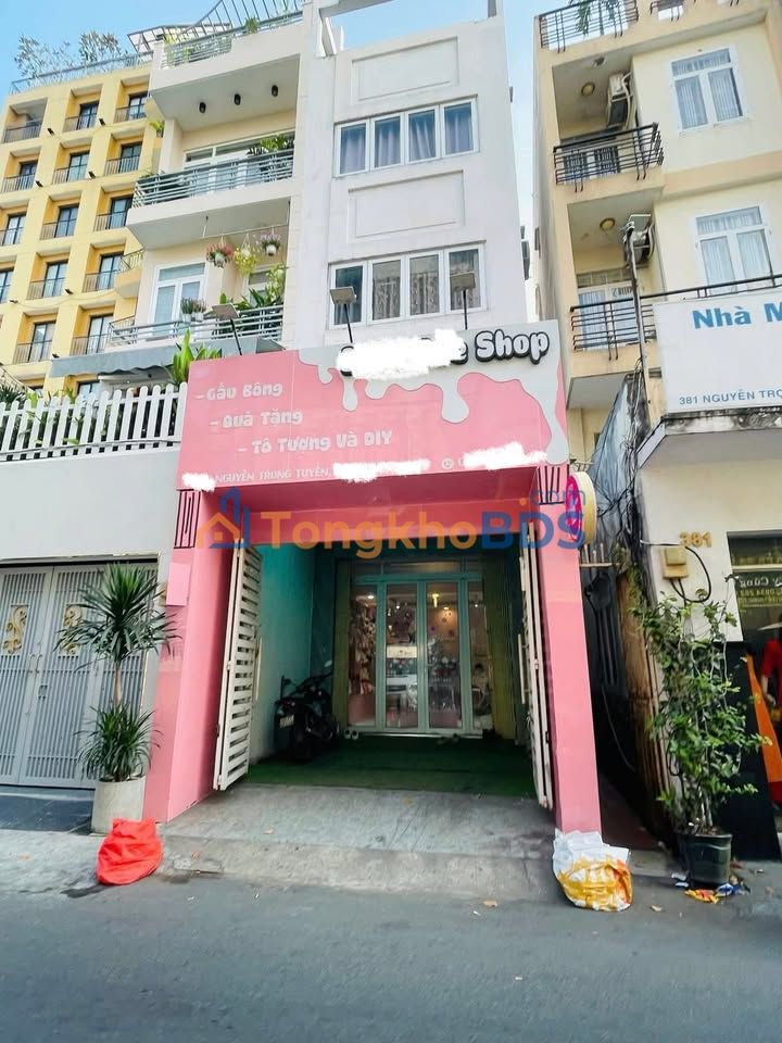 Nhà mặt tiền Nguyễn Trọng Tuyển P2 Tân Bình 63m² 18.9 tỷ - Ô tô vào nhà
