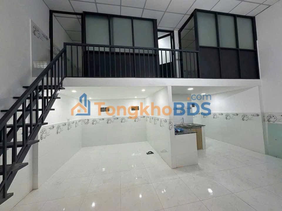 Nhà riêng Dĩ An 32m² giá 8 tỷ - Ô tô vào tận nhà