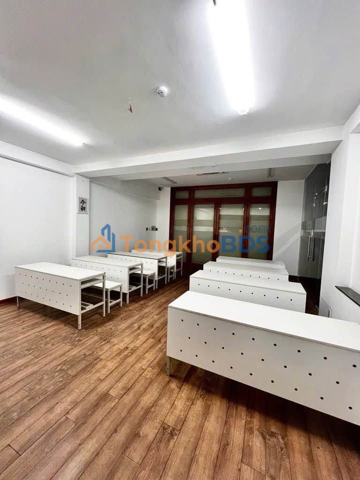 Nhà phố Bờ Bao Tân Thắng 109m2 17 tỷ - Vị trí đắc địa