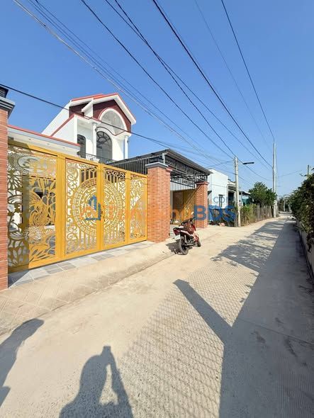 Nhà riêng Mỹ Lộc 150m² 2,4 tỷ - Giá tốt hiếm có